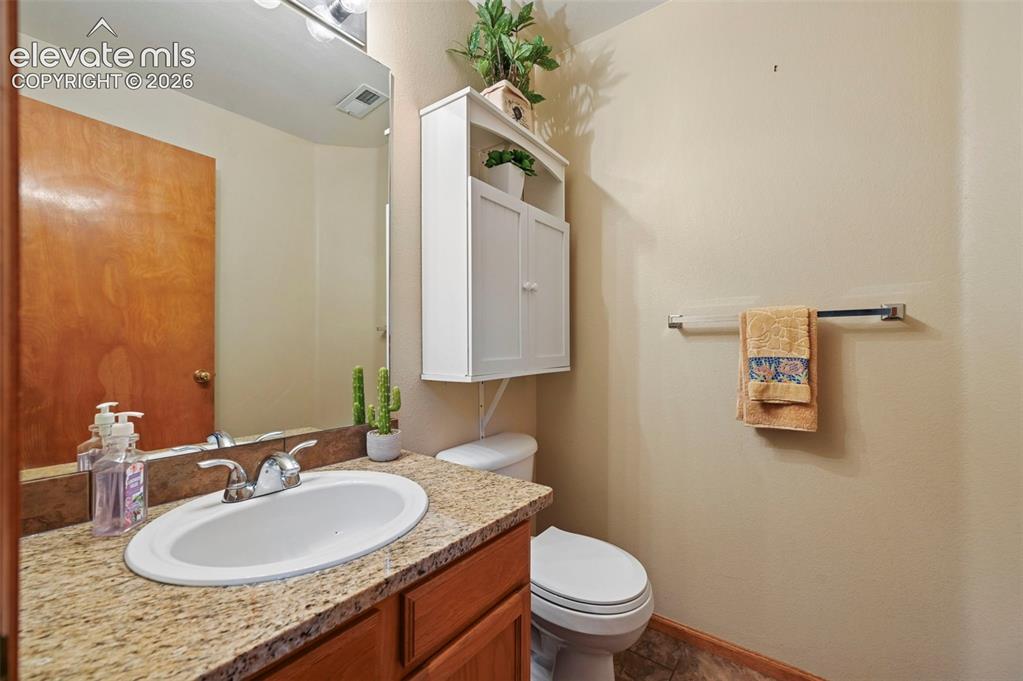 Image 11 of 32: Bathroom
