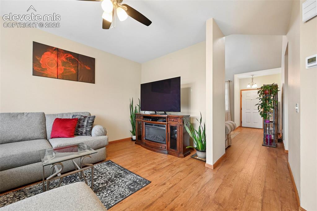 Image 12 of 32: Living Room