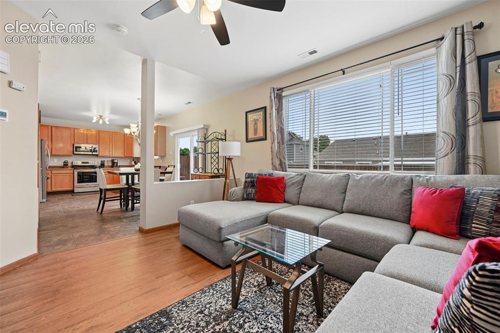 Image 14 of 32: Living Room