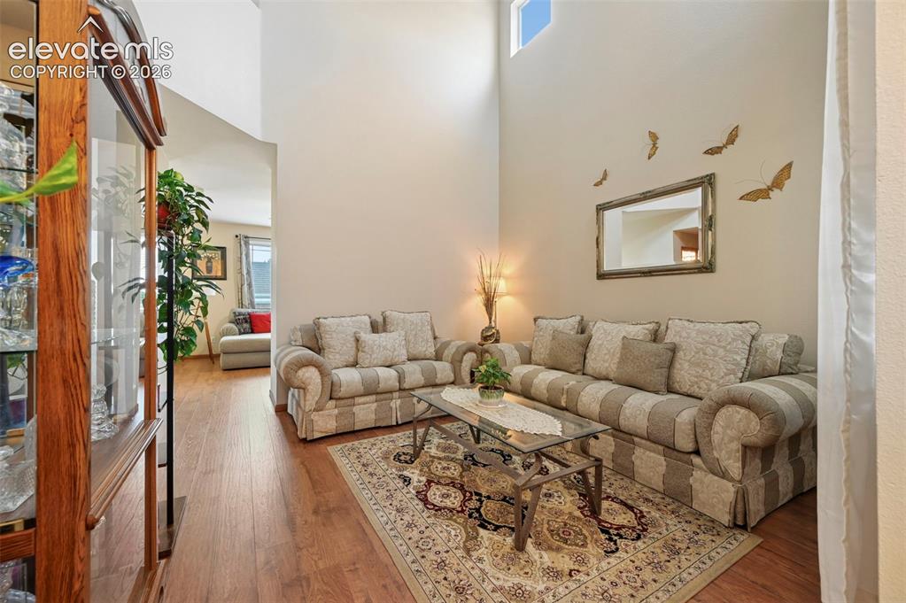 Image 8 of 32: Living Room