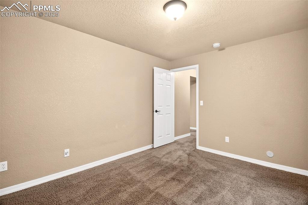 Image 26 of 35: Bedroom