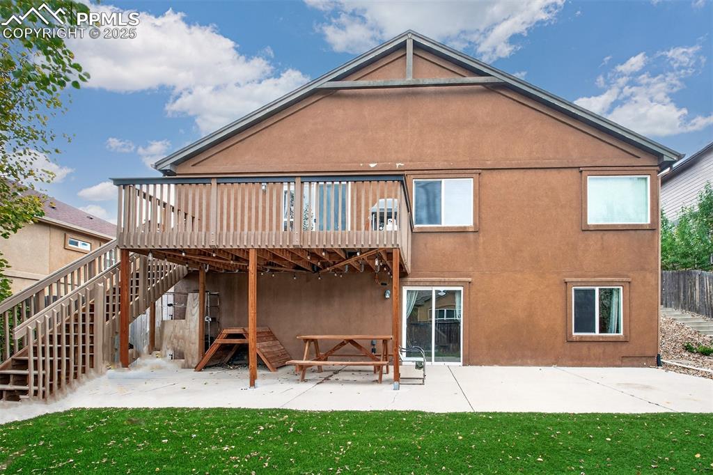 Image 29 of 35: Back of Structure