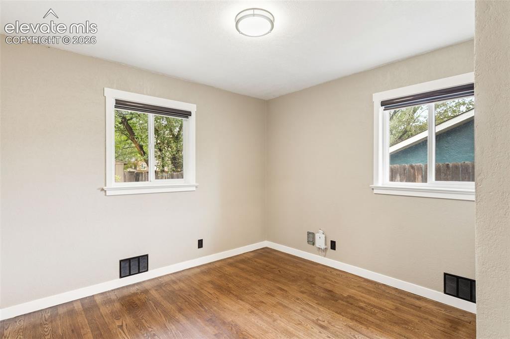 Image 18 of 38: Unit #1 / Bedroom #2