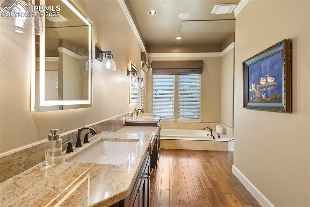 Image 22 of 45: Master bath