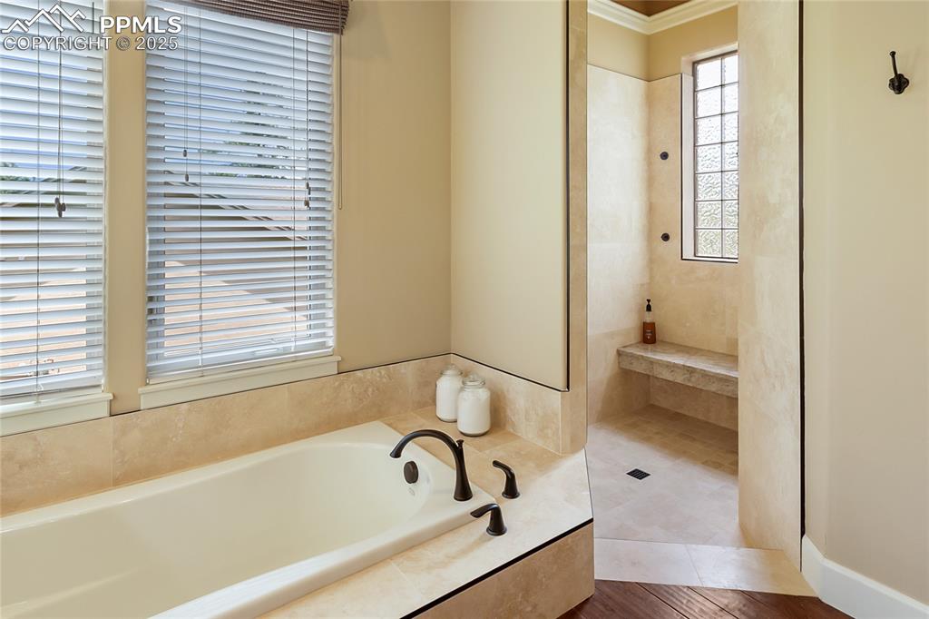 Image 23 of 45: Soaking tub with radiant ceiling heat