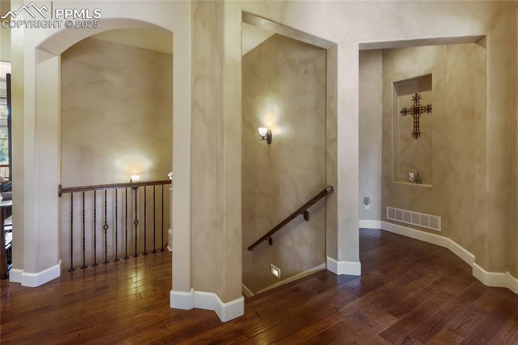Image 5 of 45: Grand Foyer