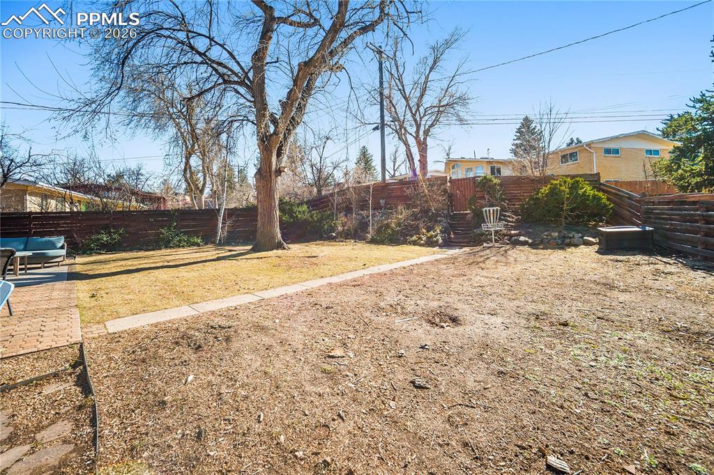 Image 39 of 39: Yard