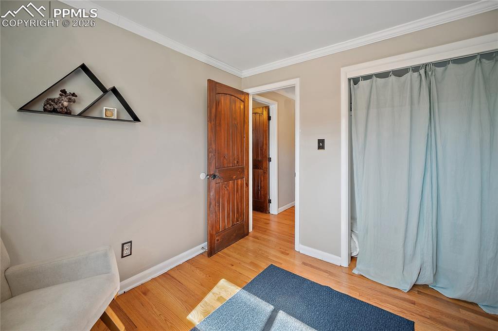 Image 8 of 39: Bedroom