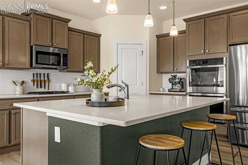 Image 11 of 43: Kitchen