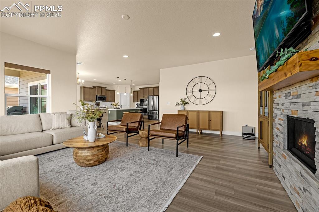 Image 13 of 43: Living Room