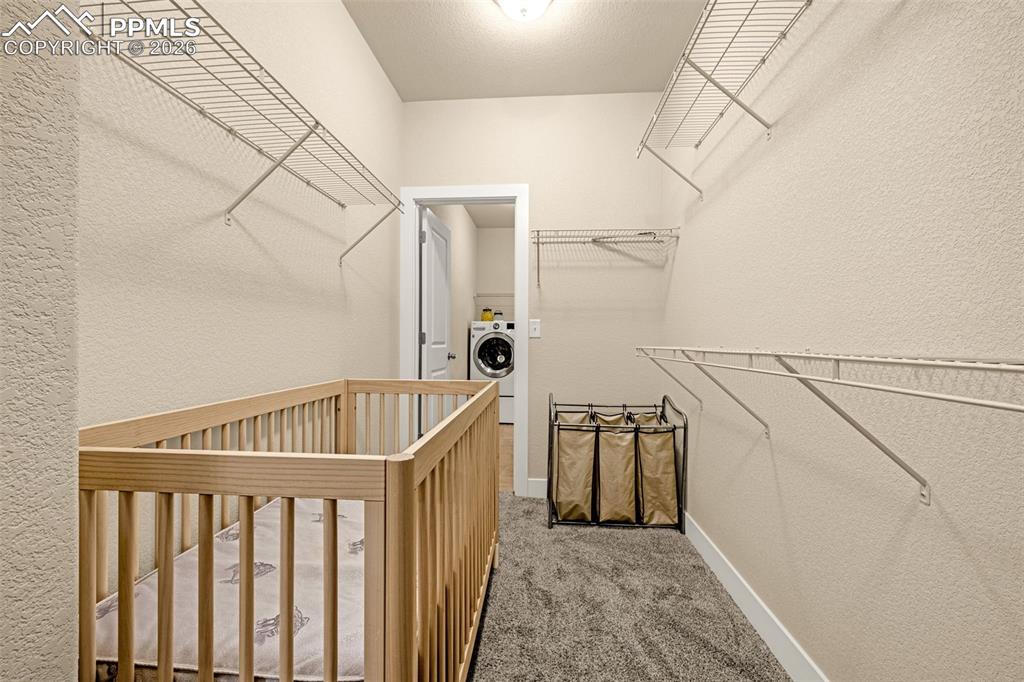 Image 22 of 43: Closet