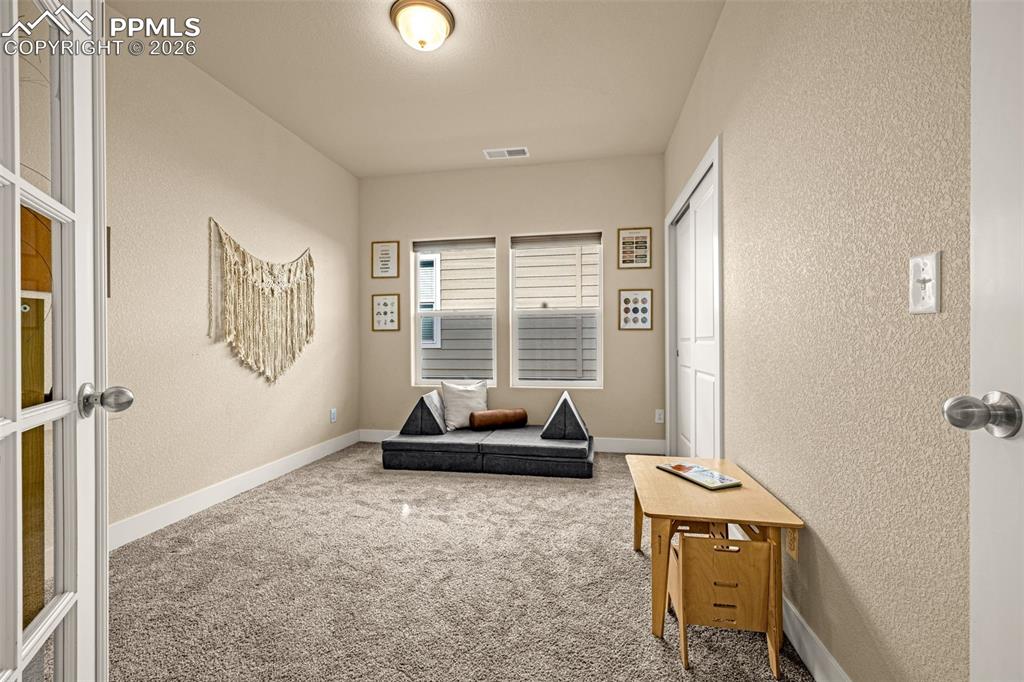 Image 26 of 43: Sitting Room