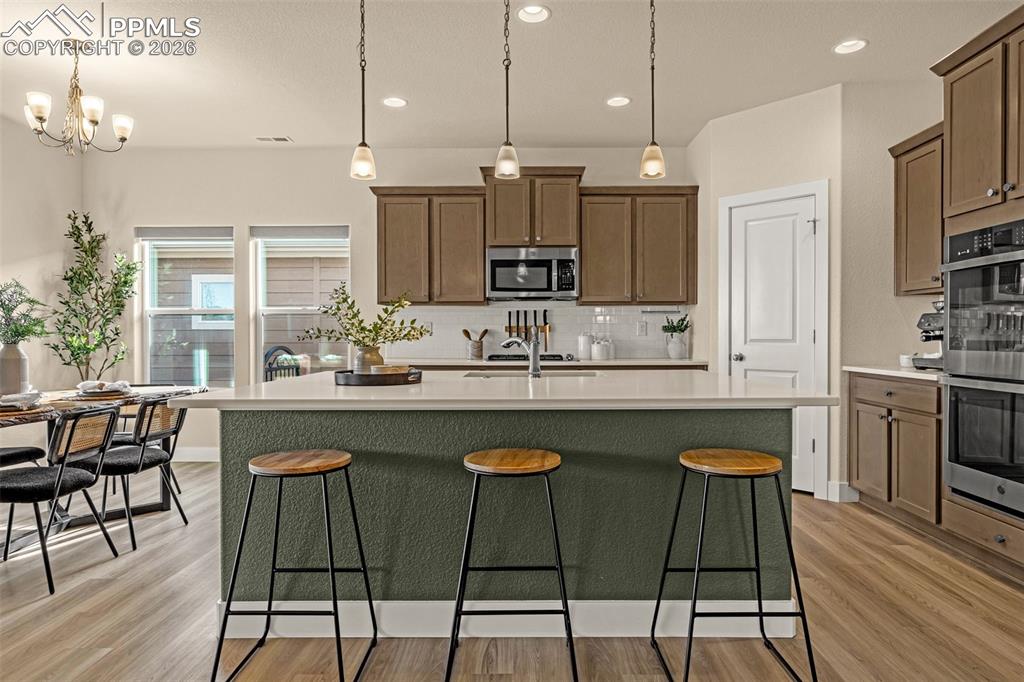 Image 5 of 43: Kitchen