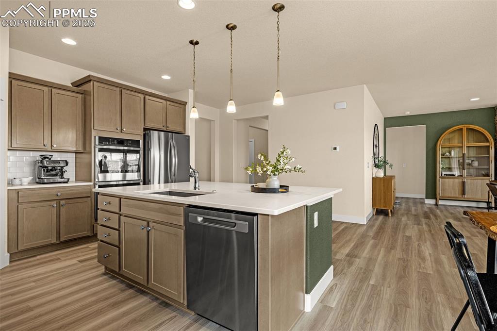 Image 7 of 43: Kitchen