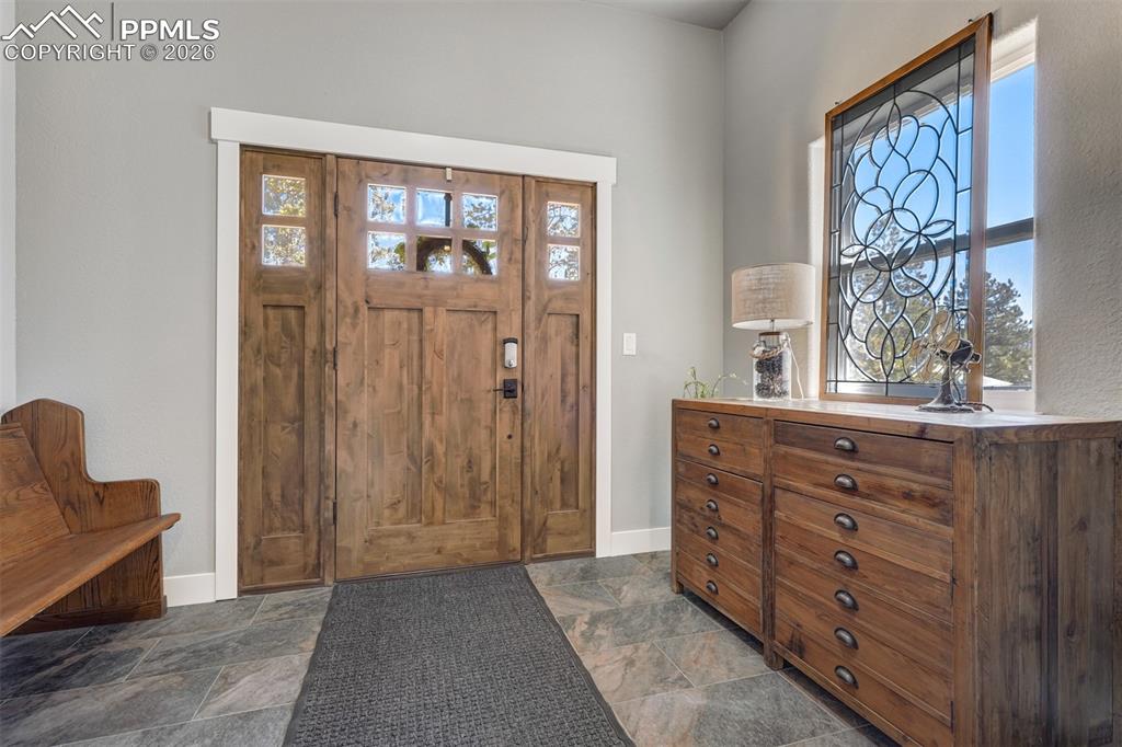 Image 18 of 48: Entry