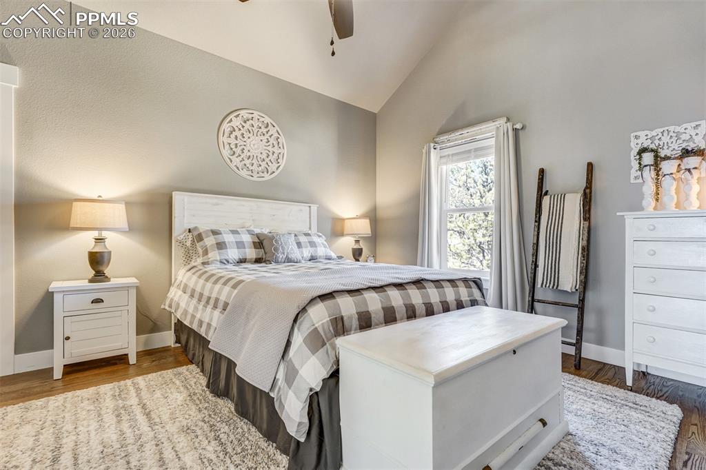 Image 30 of 48: Bedroom