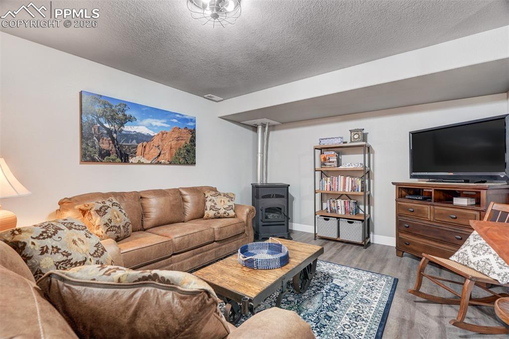 Image 37 of 48: Family Room