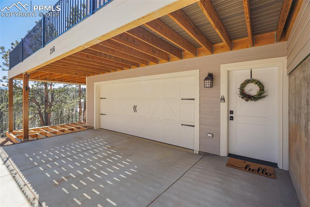 Image 48 of 48: Garage