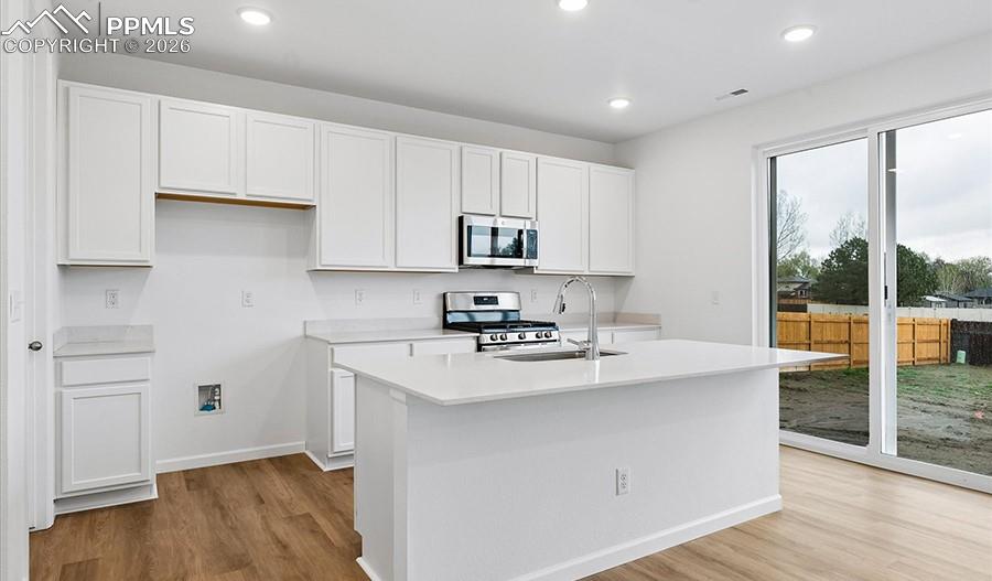 Image 6 of 23: Kitchen