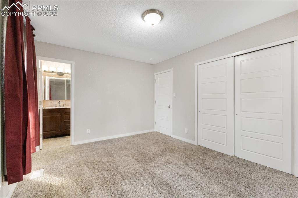 Image 20 of 36: Bedroom