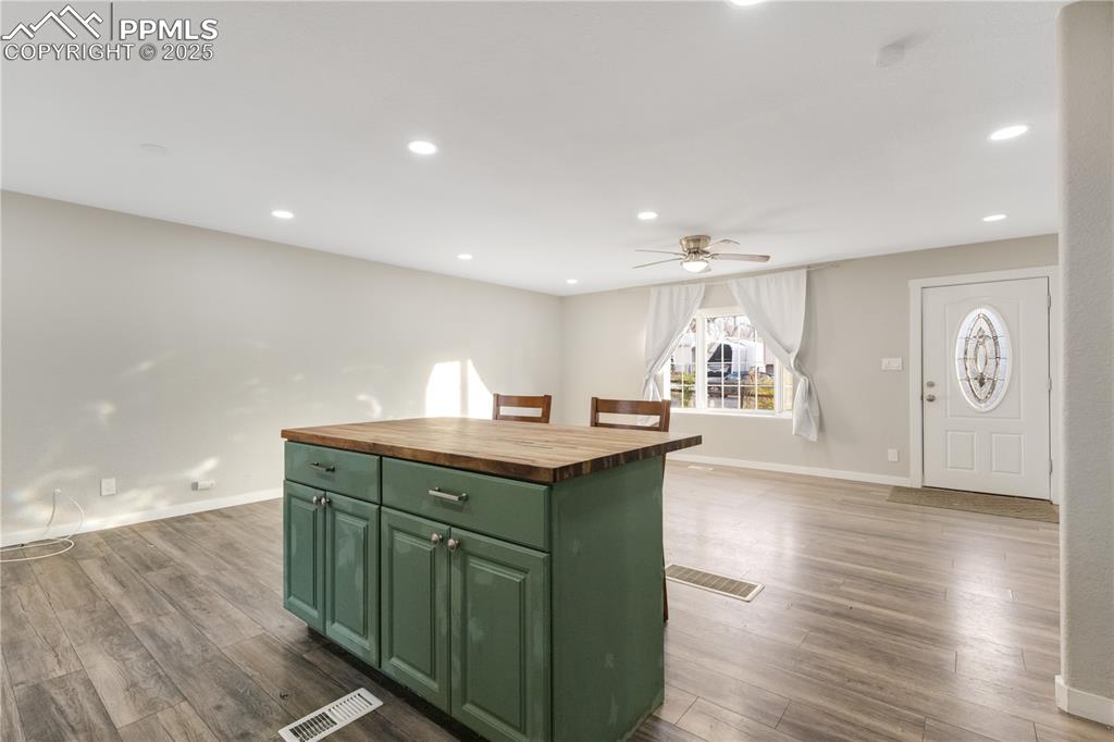 Image 6 of 36: Kitchen