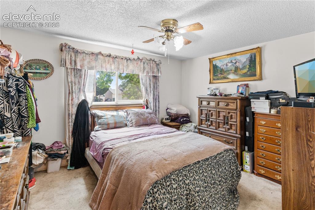 Image 14 of 22: Bedroom