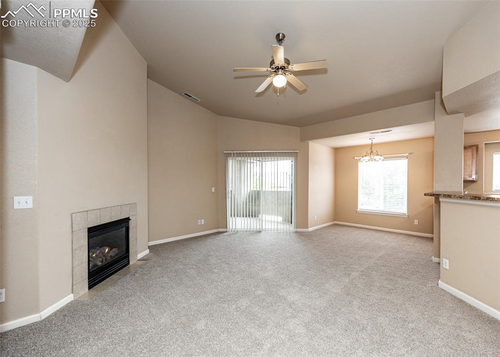 Image 25 of 45: Living Room