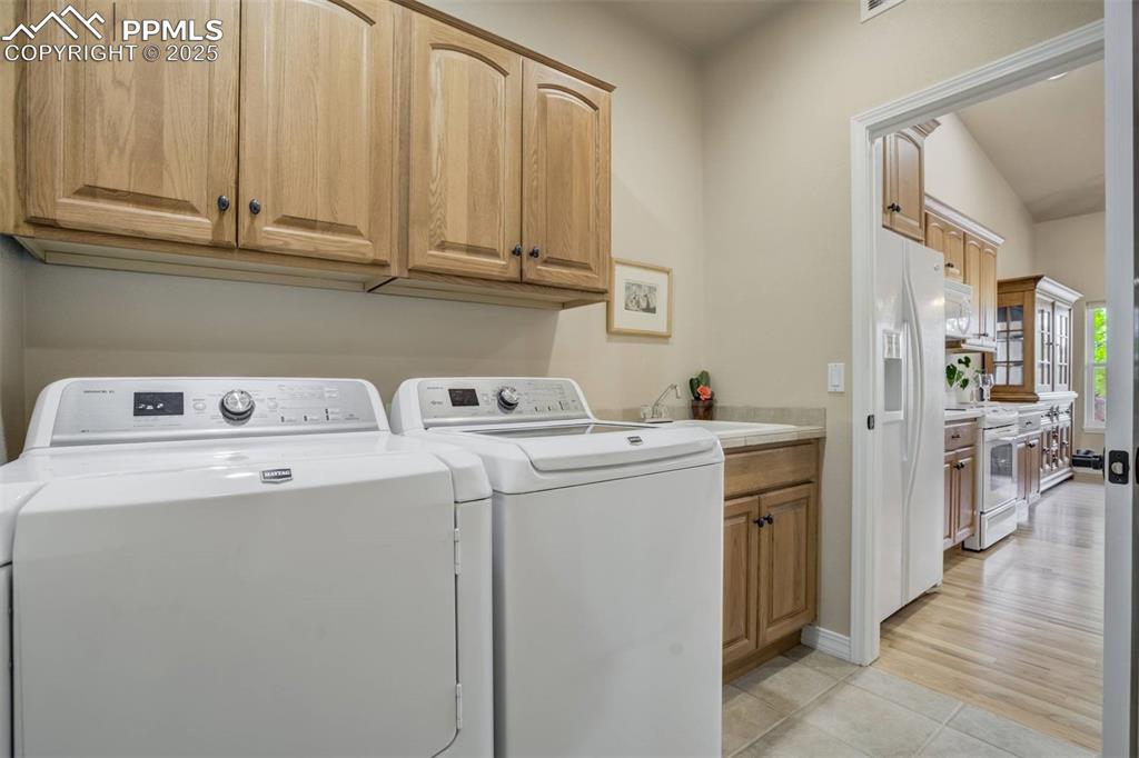 Image 15 of 47: Laundry