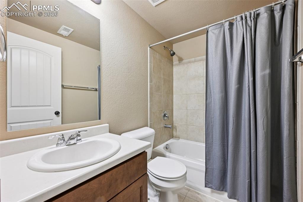 Image 33 of 41: Full bath in the basement level