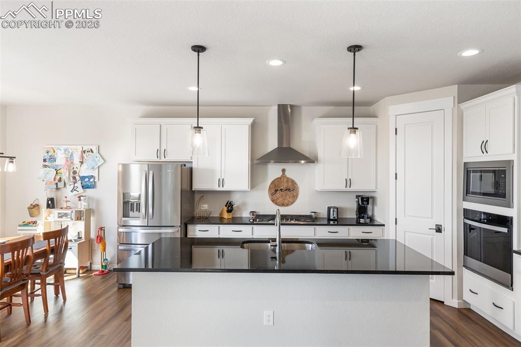 Image 12 of 38: Kitchen