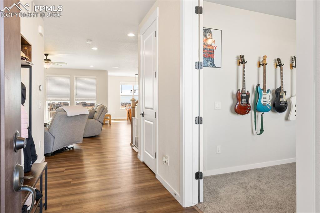 Image 2 of 38: Entrance Foyer