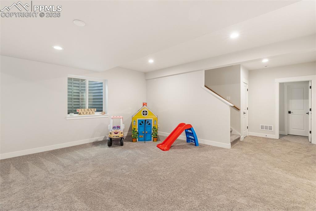 Image 26 of 38: Family Room