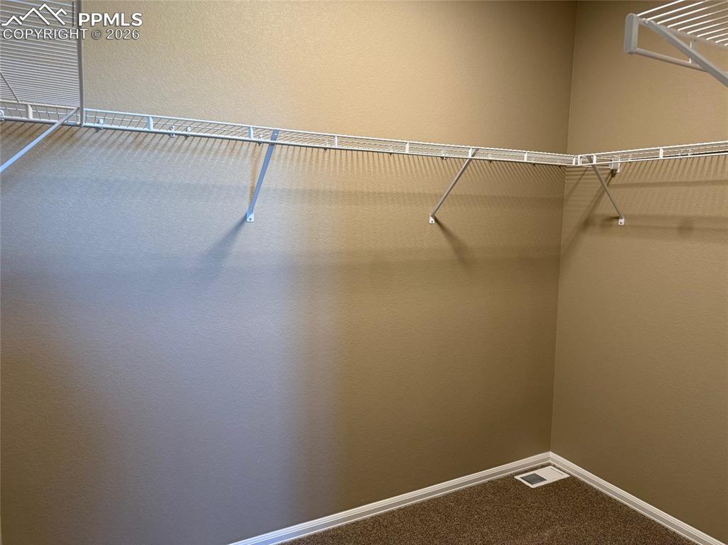 Image 19 of 24: Closet