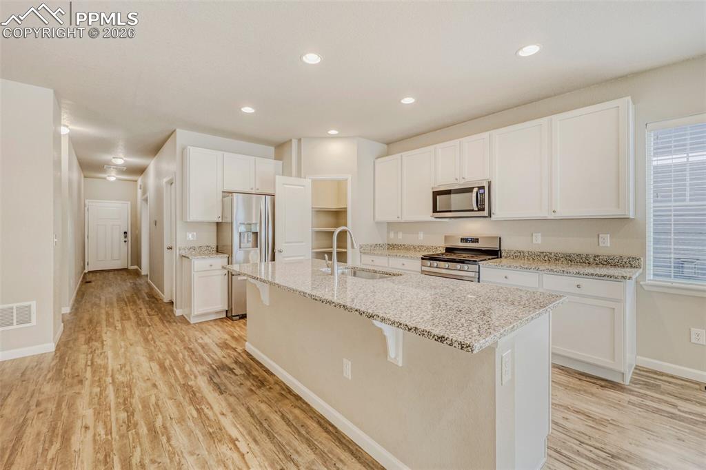 Image 14 of 33: Kitchen