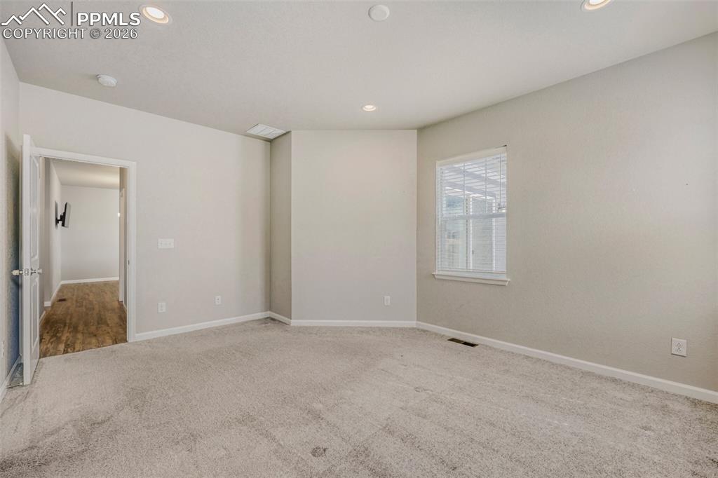 Image 20 of 33: Master Bedroom