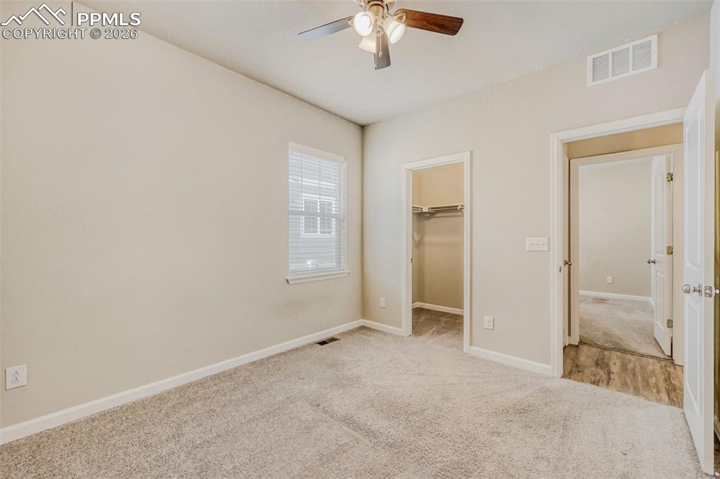 Image 26 of 33: Bedroom