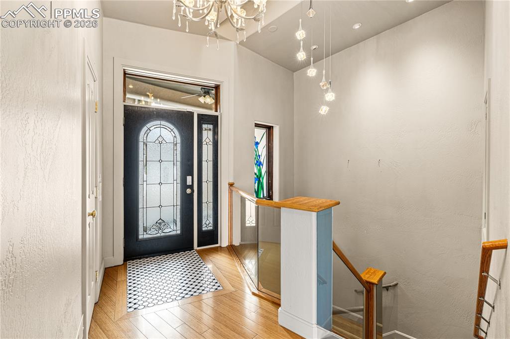 Image 14 of 48: Entry