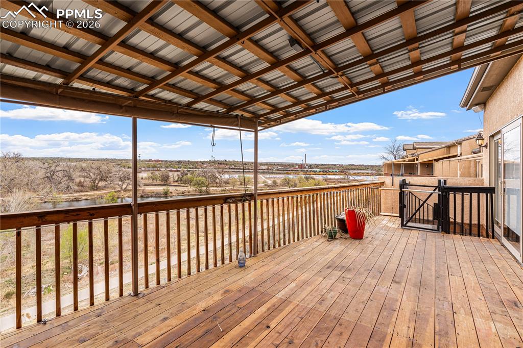 Image 24 of 48: Deck