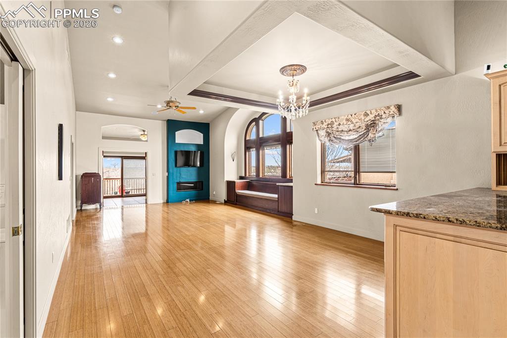 Image 3 of 48: Dining Area