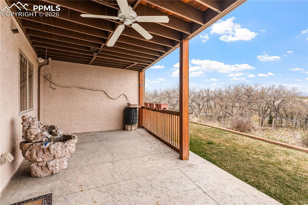 Image 41 of 48: Patio