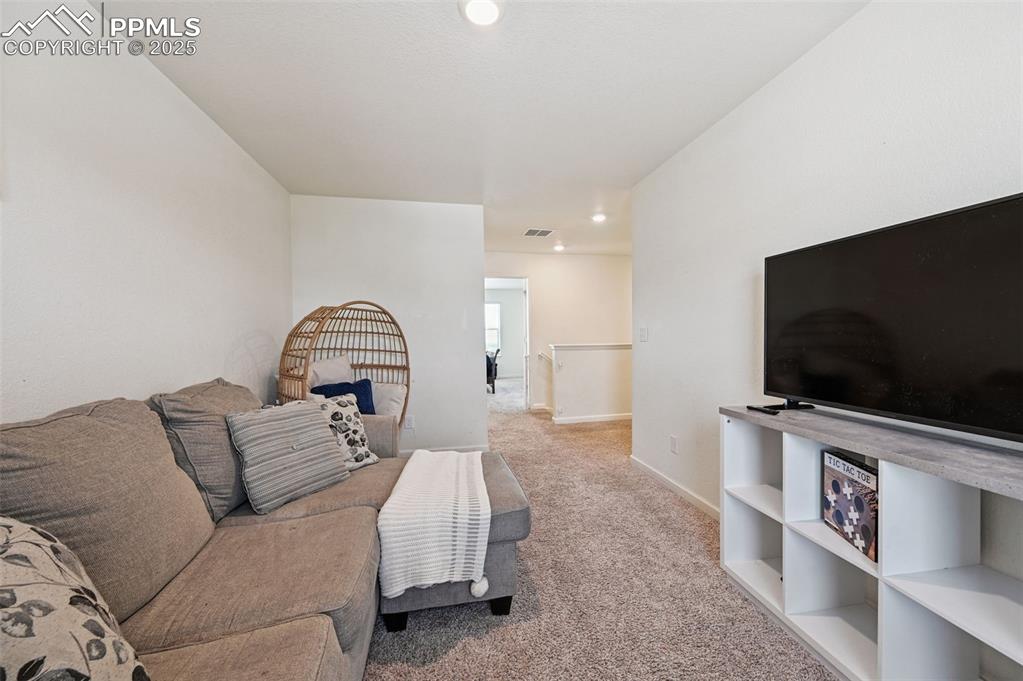 Image 21 of 32: recessed lighting