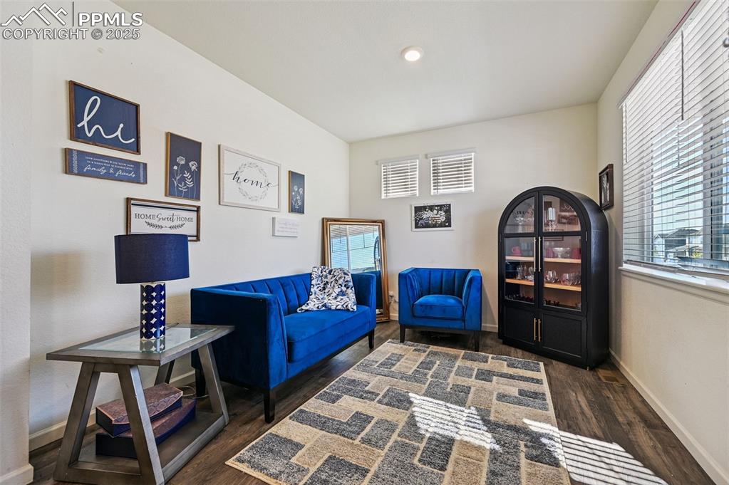 Image 4 of 32: Sitting room, office or study room