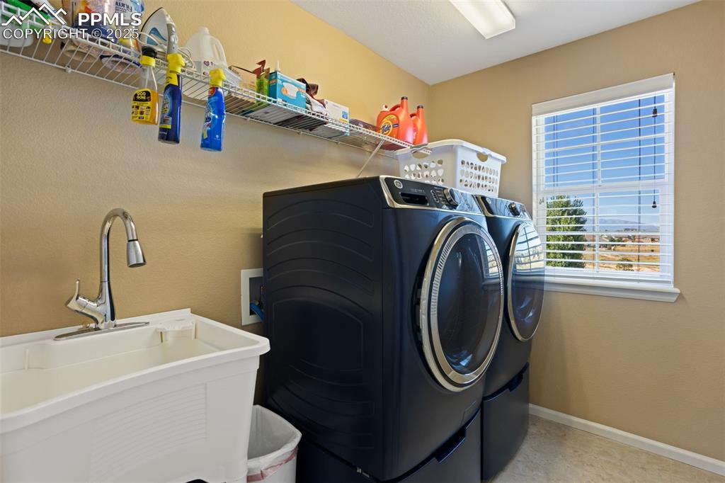 Image 16 of 44: Laundry