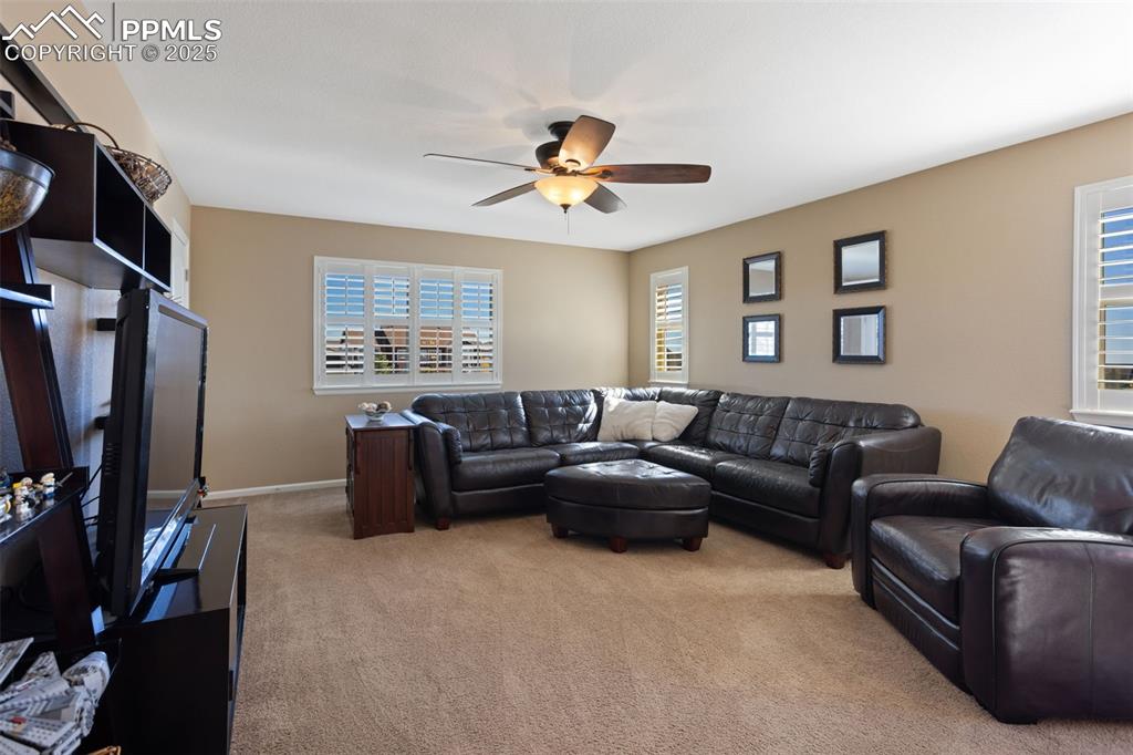 Image 20 of 44: Family Room