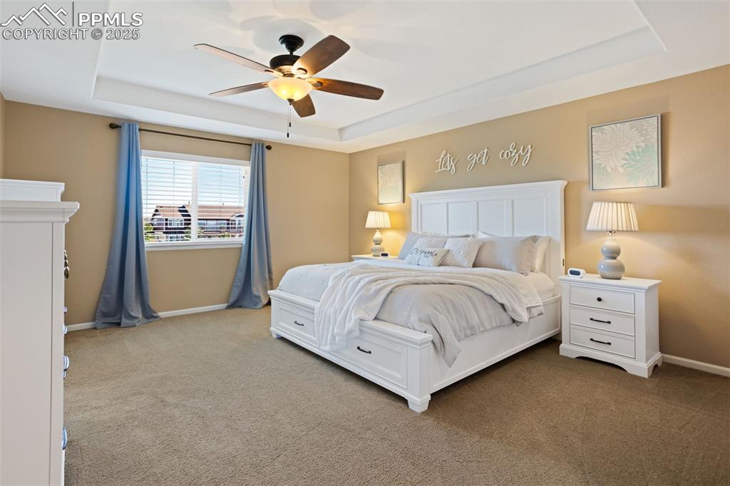 Image 22 of 44: Bedroom