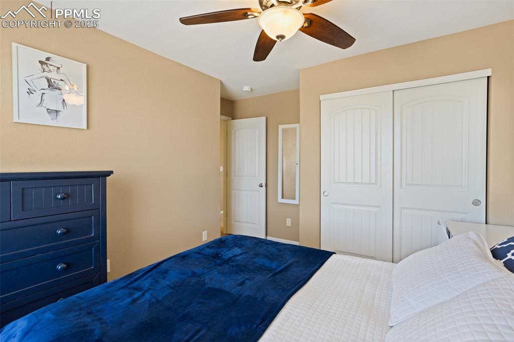 Image 27 of 44: Bedroom