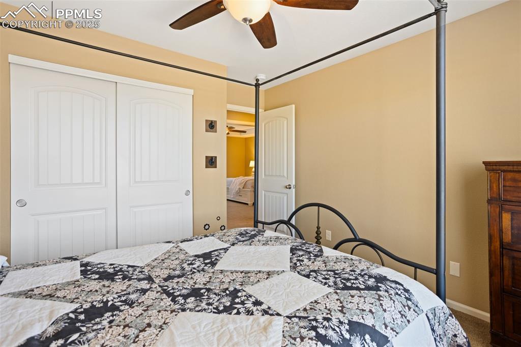 Image 32 of 44: Bedroom