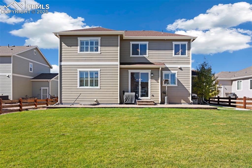 Image 39 of 44: Back of Structure