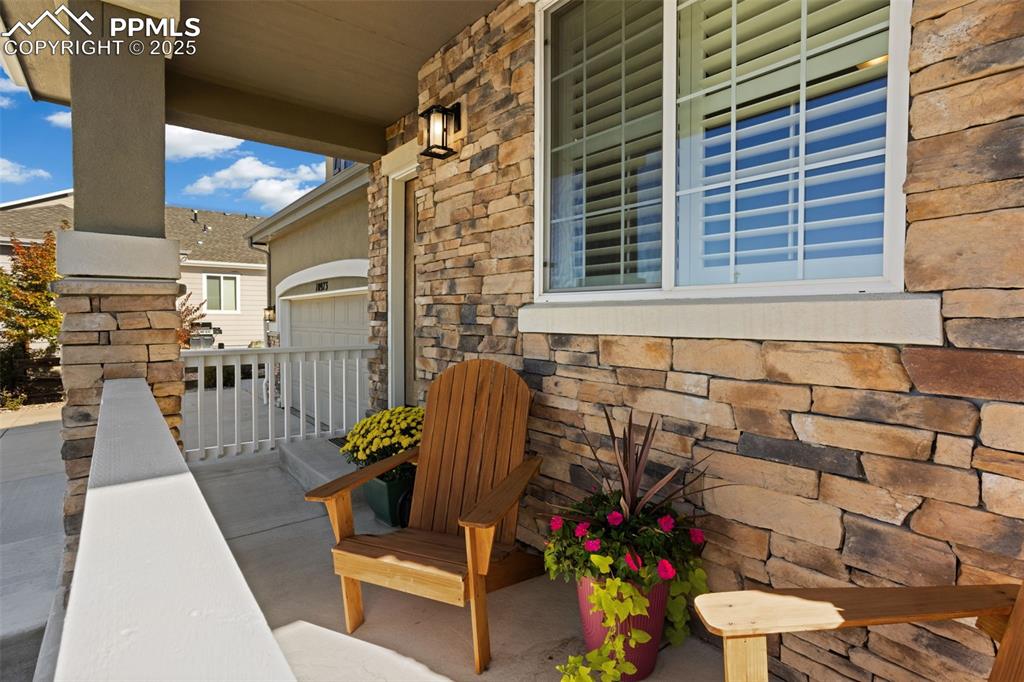 Image 7 of 44: Patio