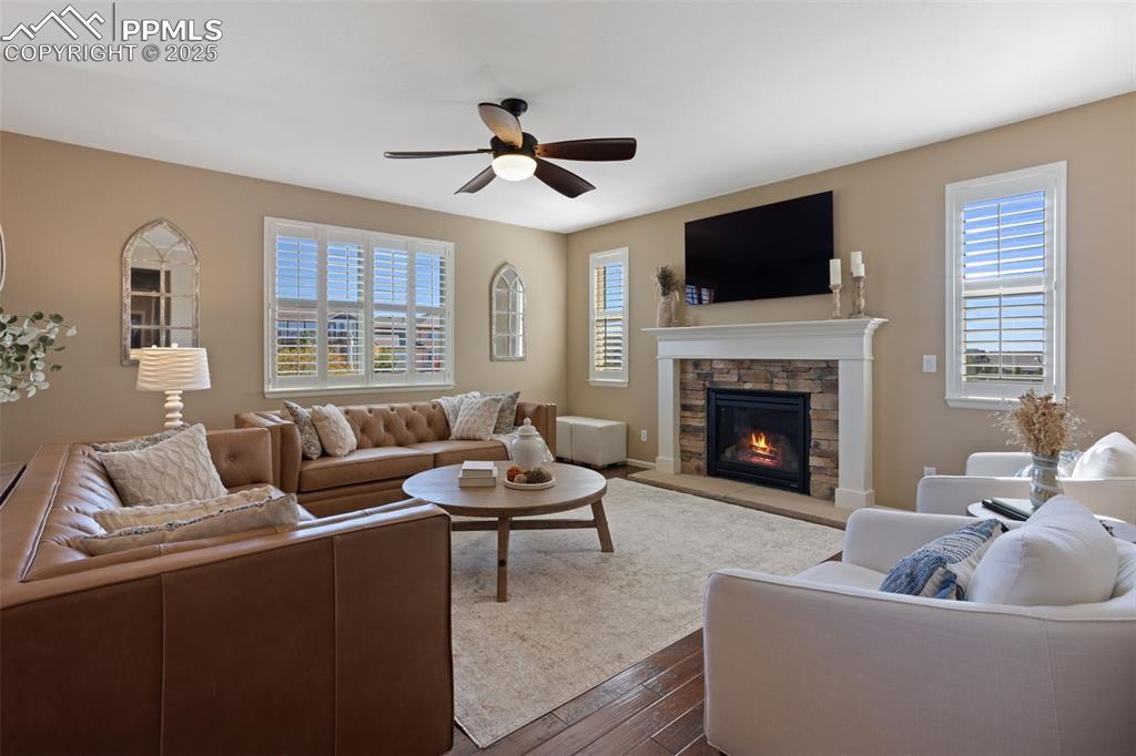 Image 9 of 44: Living Room